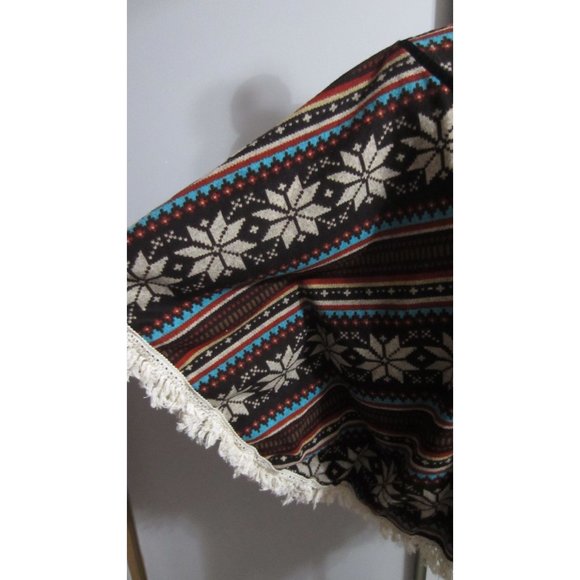 Earthbound Trading One Size Southwestern Snowflake Boho Tassel Poncho - Picture 4 of 6